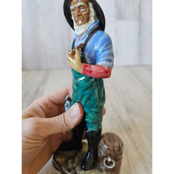 Vintage gort American fisherman Fisher fish CA 1870 bone China figurine sculptur - Picture 7 of 8